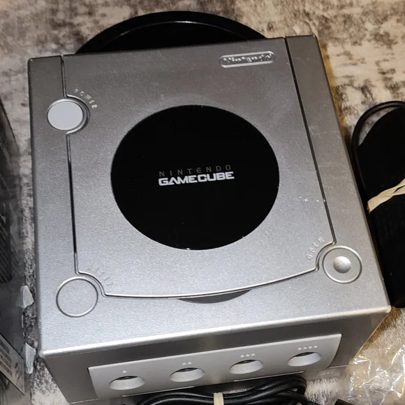 Platinum Gamecube Complete In Box Plus Extras - Picture 5 of 11